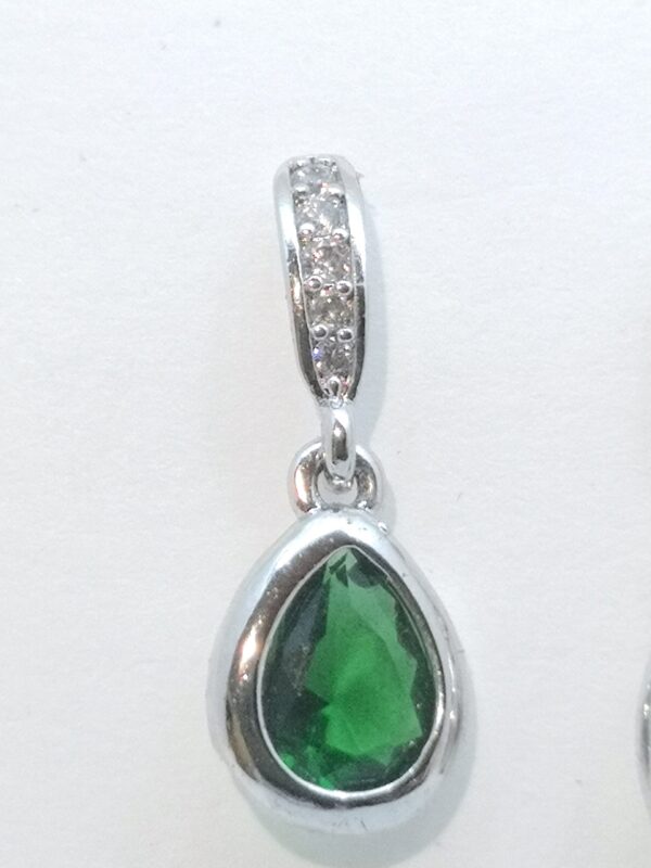 Broqueles Oro Blanco Laminado 18K Mod. Almendras