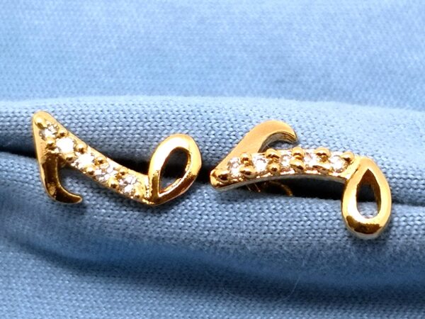 Broqueles Oro Amarillo Laminado 18K Circonias Mod. Notas